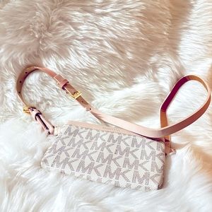 Michael Kors belt bag/fanny pack. Pink